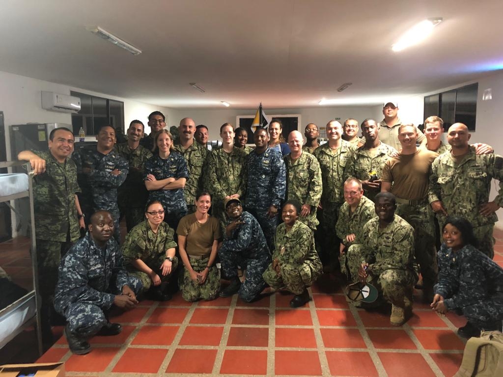 Dr. Ren&eacute; Cano en misi&oacute;n humanitaria USNS Comfort